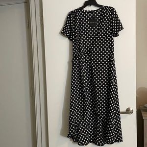 Maxi dress with polka dots